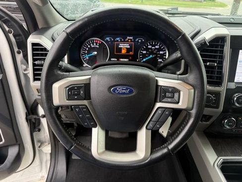 Used 2021 Ford F250 Lariat w/ Lariat Value Package AWD/4WD image 18