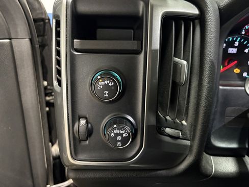 Used 2018 Chevrolet Silverado 1500 LT w/ LT Eassist Package image 18