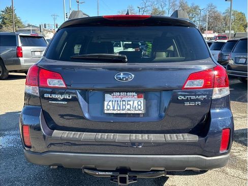 Used 2012 Subaru Outback 3.6R Limited w/ Moonroof Pkg image 6