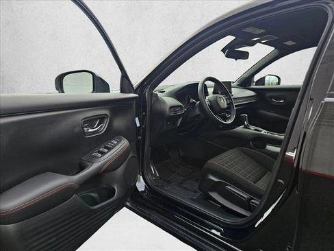Used 2025 Honda HR-V Sport image 18