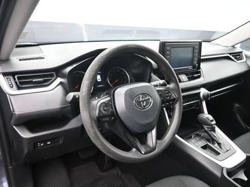 Used 2021 Toyota RAV4 LE FWD image 13