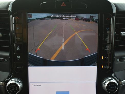 Used 2025 RAM 2500 Big Horn AWD/4WD image 25