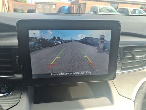 Certified 2021 Ford Explorer XLT w/ Equipment Group 202A image 22