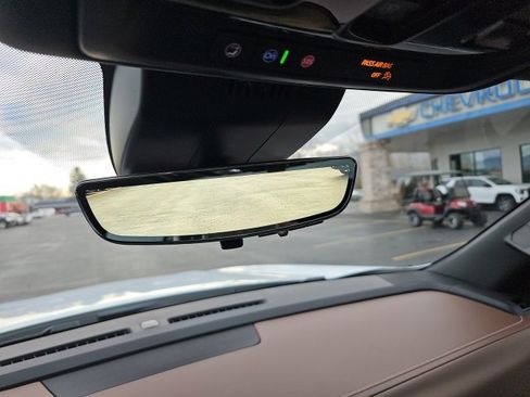 New 2026 Chevrolet Suburban High Country image 42