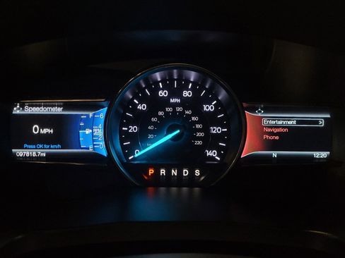 Used 2017 Ford Explorer XLT w/ Equipment Group 202A AWD/4WD image 23