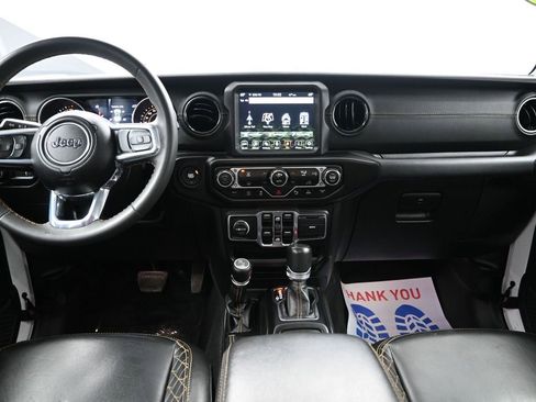 Used 2023 Jeep Gladiator Overland AWD/4WD image 31