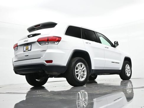 Used 2020 Jeep Grand Cherokee Laredo AWD/4WD image 25