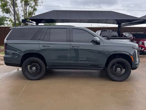 Used 2025 Cadillac Escalade Sport w/ Touring Package AWD/4WD image 9