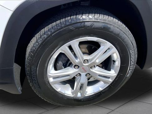 Used 2022 GMC Terrain SLE w/ Driver Convenience Package AWD/4WD image 11