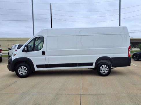 Used 2026 RAM ProMaster 3500 w/ Quick Order Package 22G SLT FWD image 3
