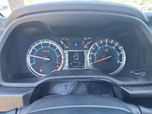 Used 2019 Toyota 4Runner TRD Off-Road AWD/4WD image 45