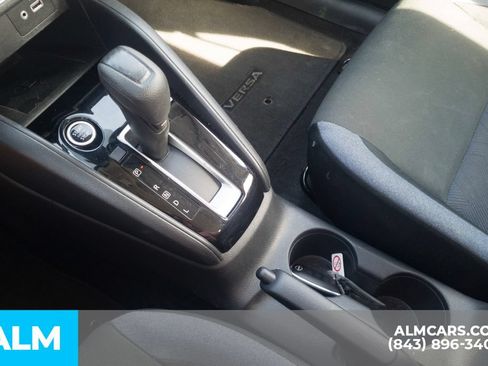 Used 2024 Nissan Versa SV FWD image 9