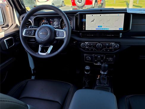 New 2026 Jeep Wrangler Unlimited Sahara AWD/4WD image 11
