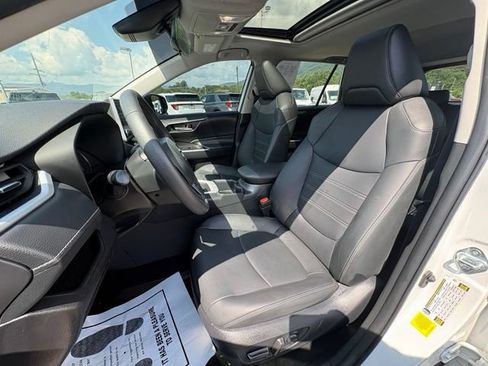 Used 2025 Toyota RAV4 XLE Premium FWD image 27