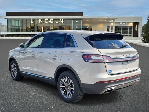 Certified 2023 Lincoln Nautilus AWD image 3