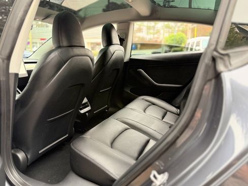 Used 2023 Tesla Model 3 Performance image 30
