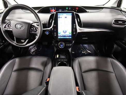 Used 2022 Toyota Prius Prime XLE FWD image 3