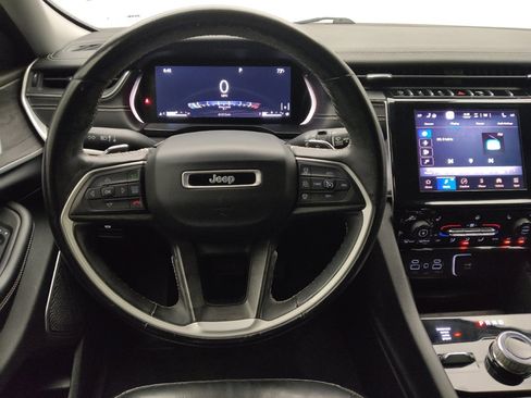 Used 2021 Jeep Grand Cherokee L Limited AWD/4WD image 22