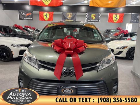 Used 2019 Toyota Sienna XLE image 10
