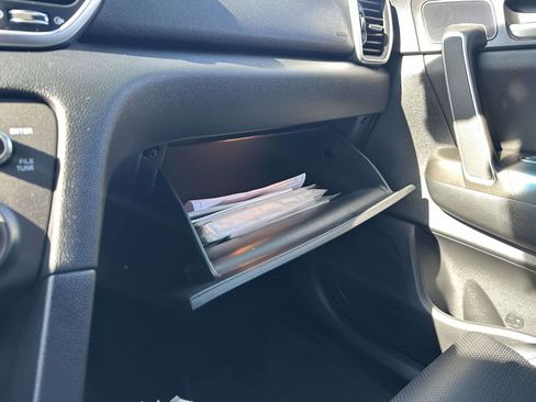 Used 2022 Kia Sportage Nightfall Edition image 23