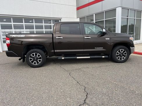 Used 2018 Toyota Tundra Limited w/ Limited Premium Package image 11