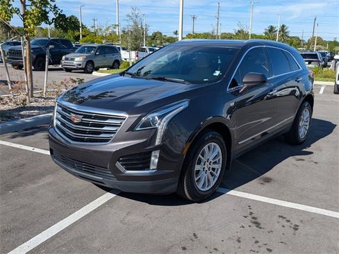 Used 2017 Cadillac XT5 FWD w/ LPO, Wheel Lock Package image 4