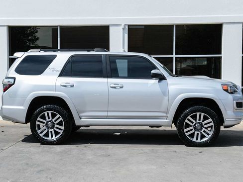 Used 2022 Toyota 4Runner TRD Sport AWD/4WD image 6