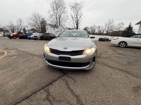 Used 2017 Kia Optima EX FWD image 3