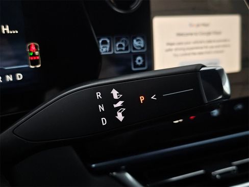 New 2026 Chevrolet Equinox EV LT image 36