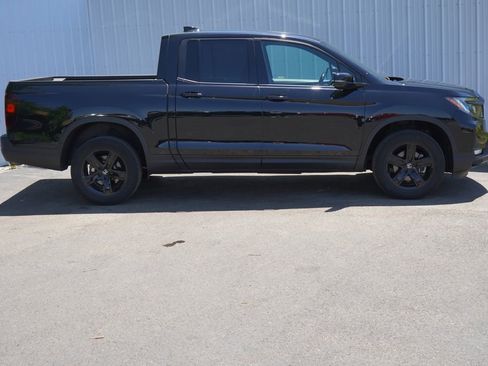 Used 2023 Honda Ridgeline Black Edition image 2