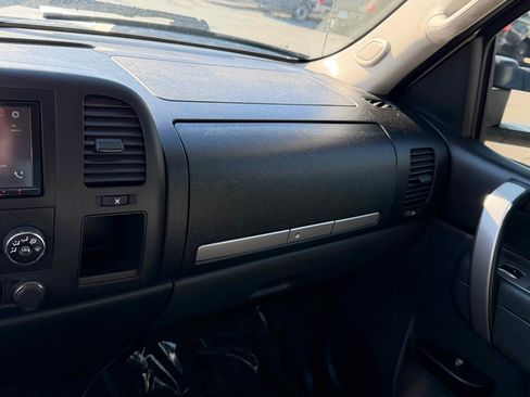 Used 2013 Chevrolet Silverado 1500 LT image 20