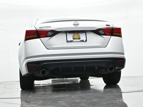 Used 2024 Nissan Altima 2.5 SR FWD image 19