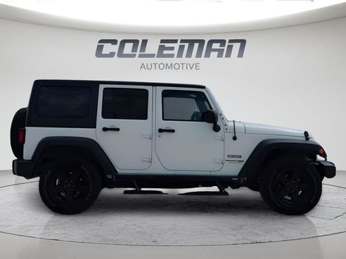 Used 2018 Jeep Wrangler Unlimited Sport S AWD/4WD image 6