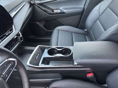 Used 2025 Chevrolet Equinox LT w/ Convenience Package II image 14