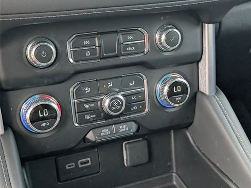 Used 2024 GMC Yukon SLE RWD image 70