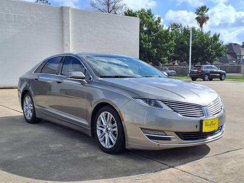 Used 2016 Lincoln MKZ w/ Equipment Group 300A Reserve FWD image 20
