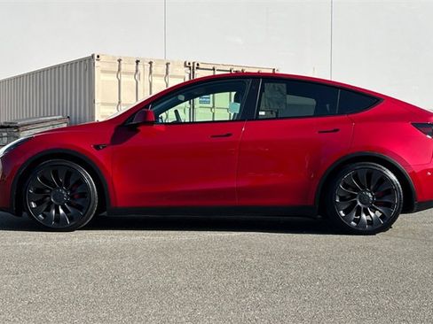 Used 2023 Tesla Model Y Performance image 7