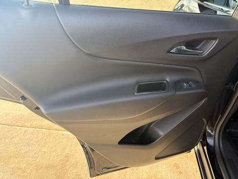 Used 2020 Chevrolet Equinox LT image 12