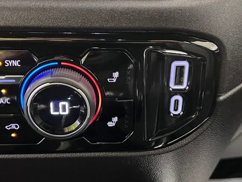 Used 2025 Chevrolet Silverado 1500 RST image 30