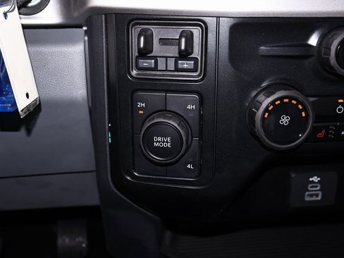 New 2026 Ford F550 4x4 Supercab Super Duty w/ XLT Value Package image 17