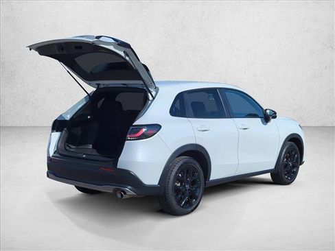 Used 2023 Honda HR-V Sport image 5