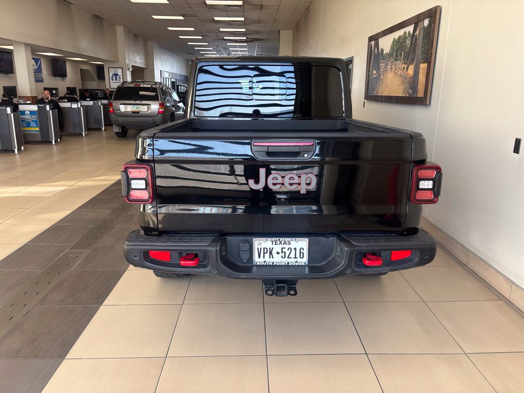 Used 2024 Jeep Gladiator Rubicon AWD/4WD image 6