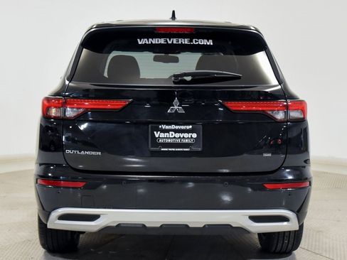 Used 2024 Mitsubishi Outlander SE Black Edition image 10