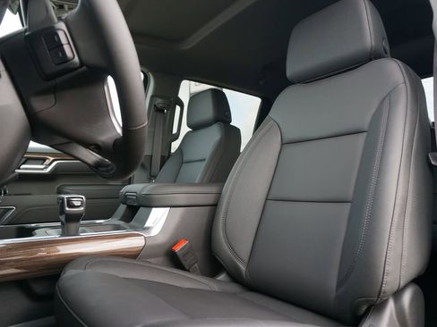 Used 2023 Ford F350 Lariat image 20