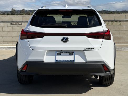 New 2026 Lexus UX 300h FWD image 9