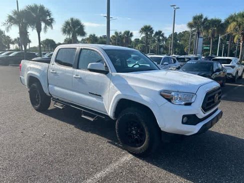 Used 2022 Toyota Tacoma SR5 RWD image 10