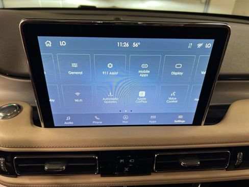 Used 2023 Lincoln Aviator AWD w/ Premium Package image 11