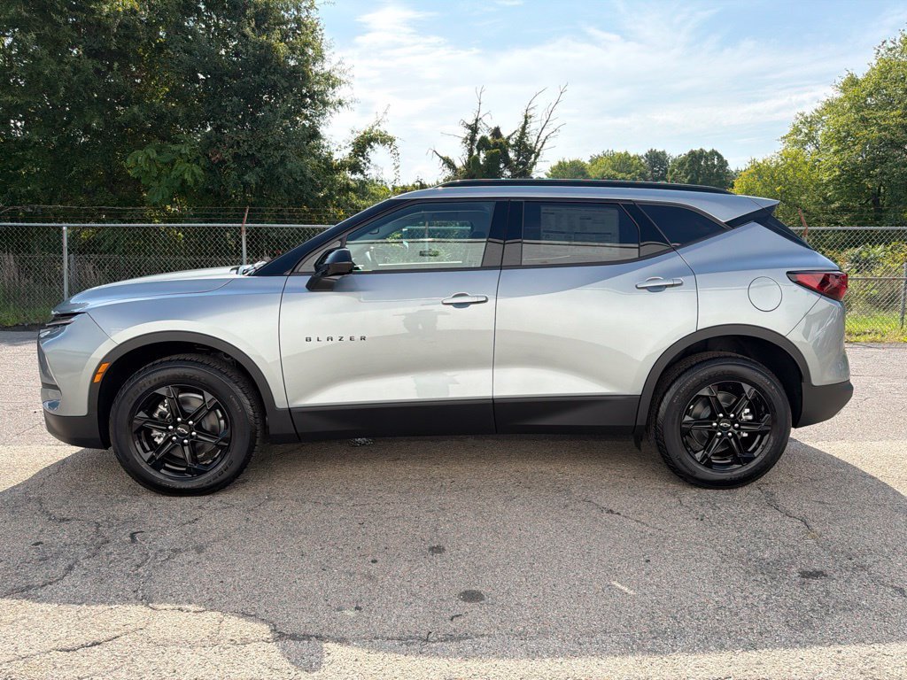 New 2026 Chevrolet Blazer LT w/ Convenience Package FWD image 5