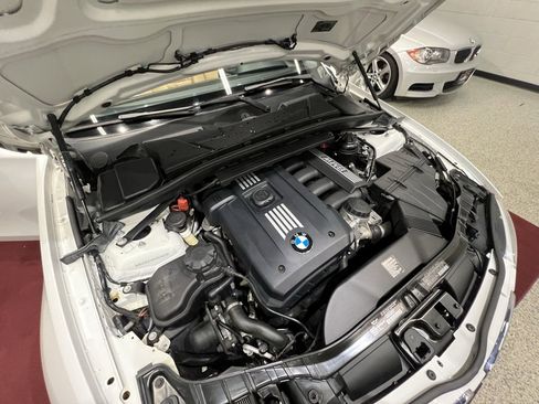 Used 2013 BMW 128i Convertible image 46