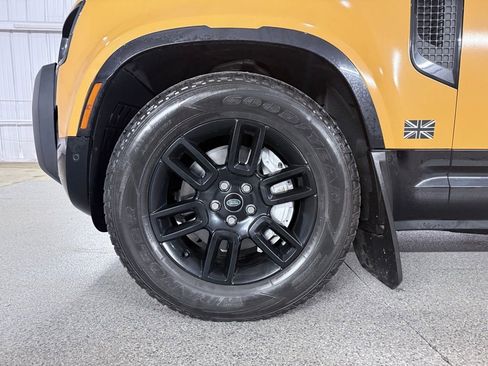 Used 2022 Land Rover Defender 110 X-Dynamic SE image 14